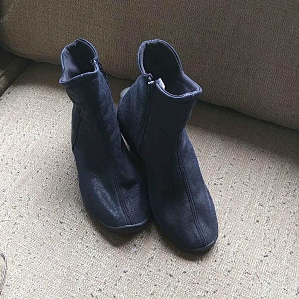 Vegan Arcopedico boots 9.5